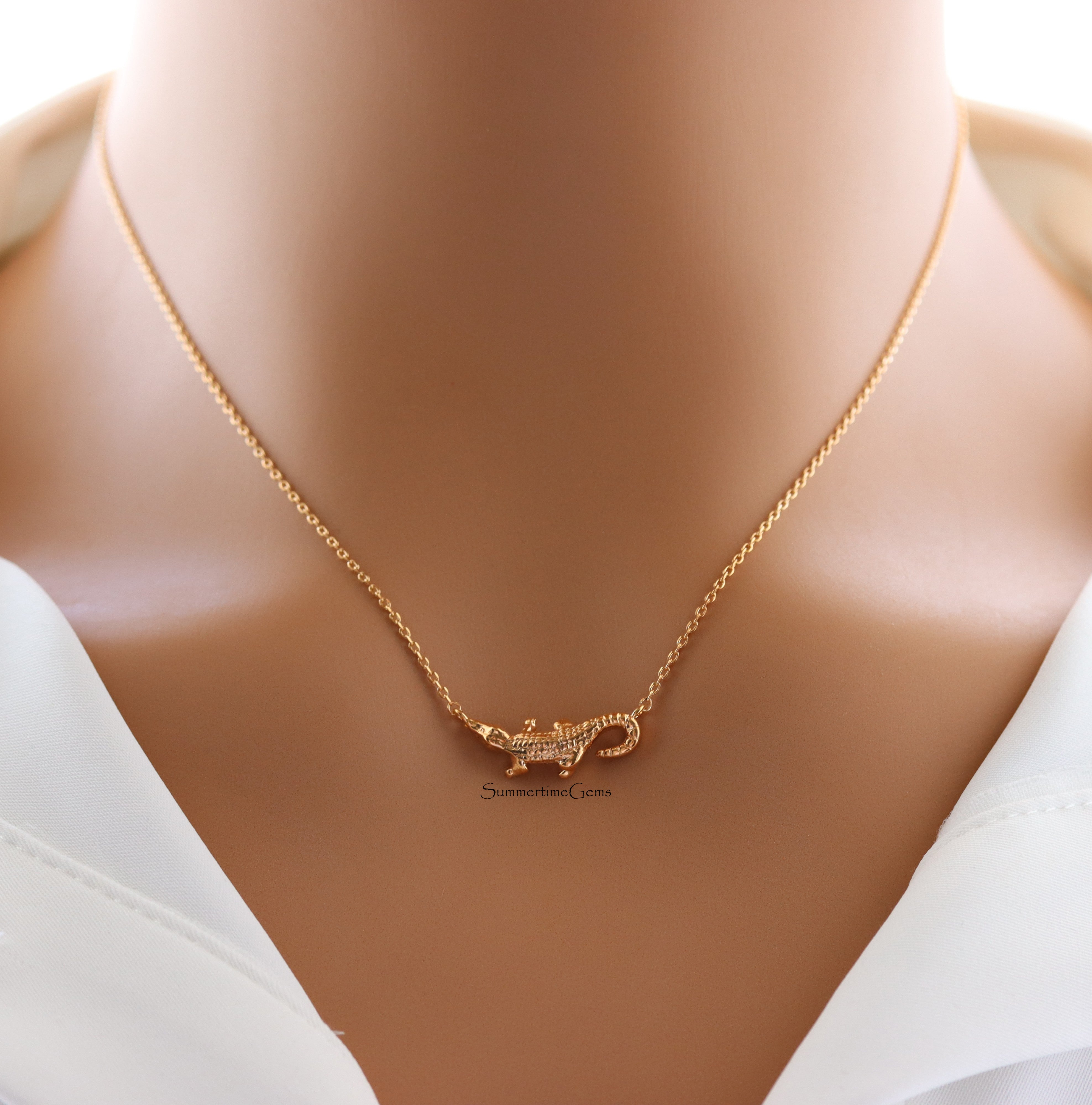 STG 18K Gold Plated Alligator Pendant Necklace – Bold Animal Jewelry for Nature & Wildlife Lovers