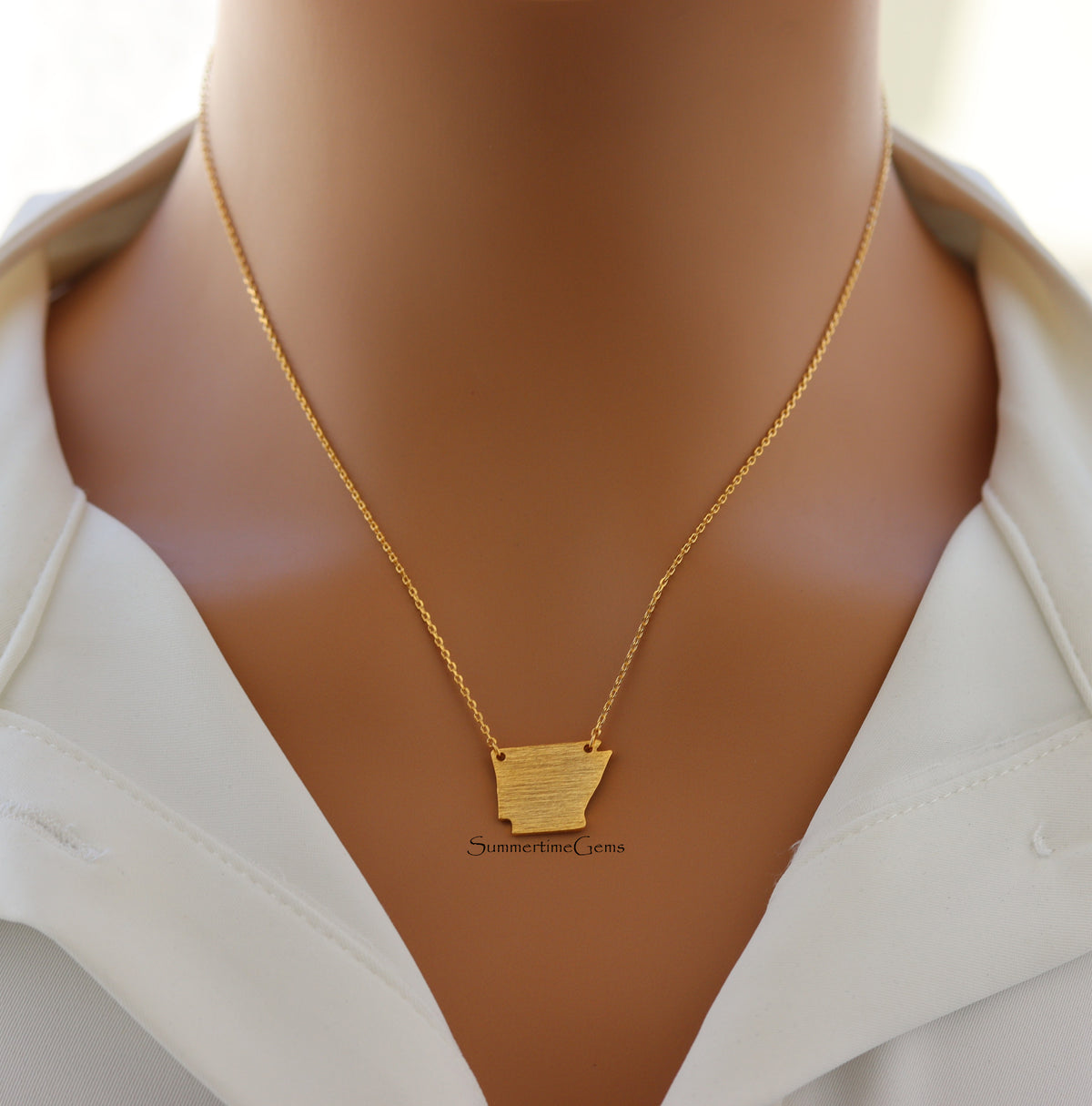 STG 18K Gold Plated Dainty Brushed Arkansas State Pendant Necklace – Minimalist State Pride Jewelry for Everyday Wear