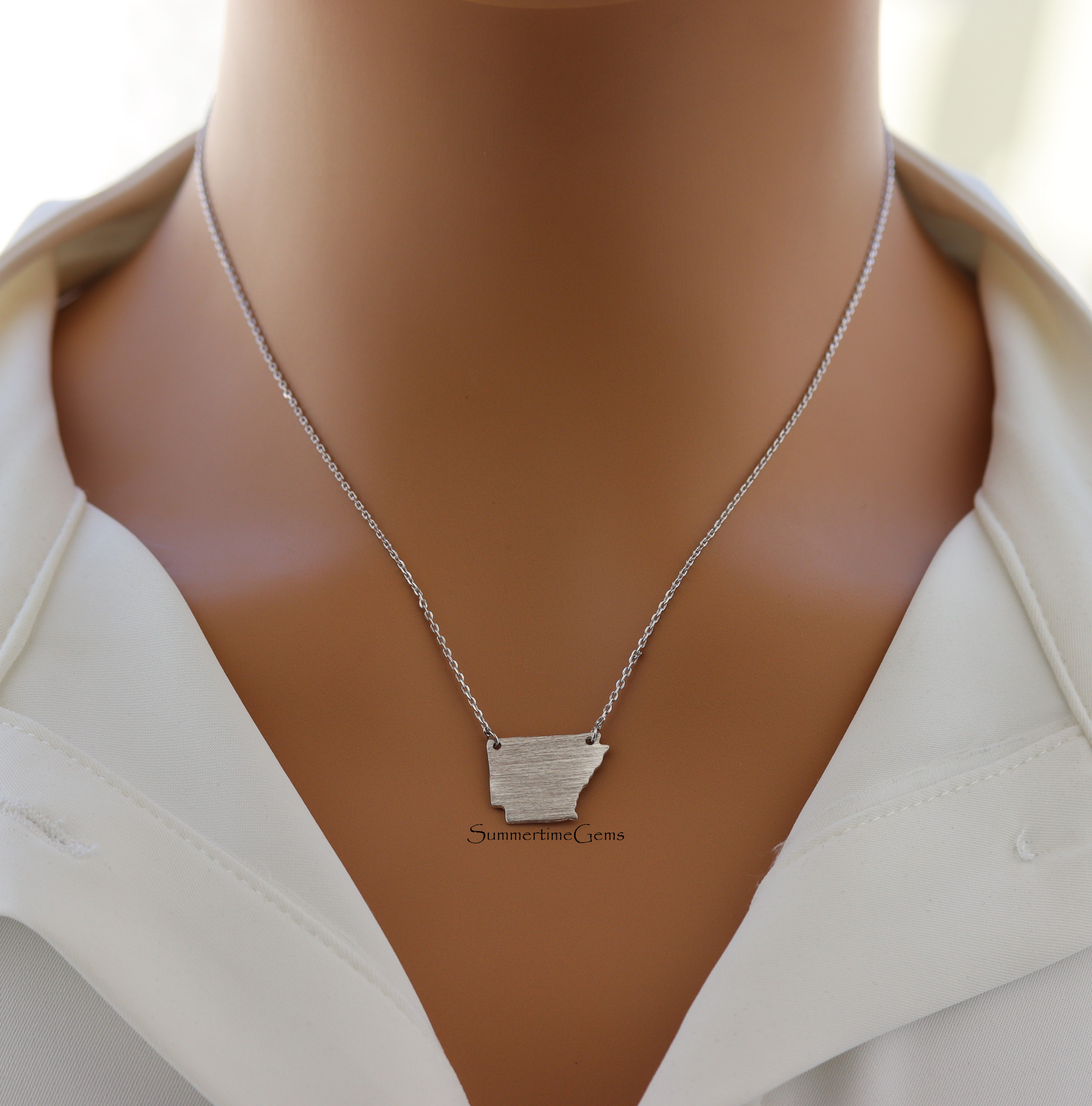 STG 18K Gold Plated Dainty Brushed Arkansas State Pendant Necklace – Minimalist State Pride Jewelry for Everyday Wear