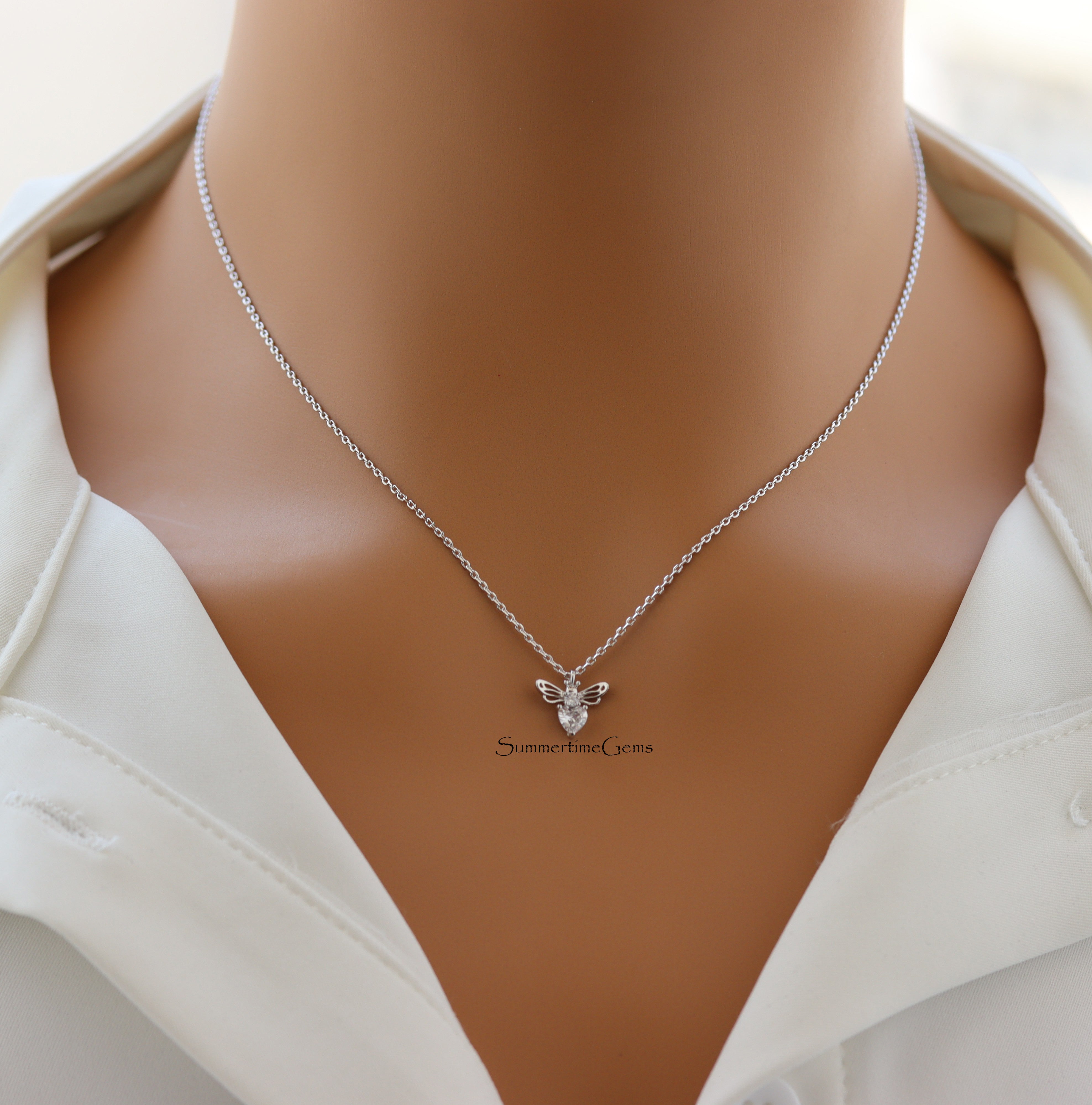 18K Gold Plated Rhinestone Bee Pendant Necklace – Sparkly Nature-Inspired Jewelry for Everyday Charm