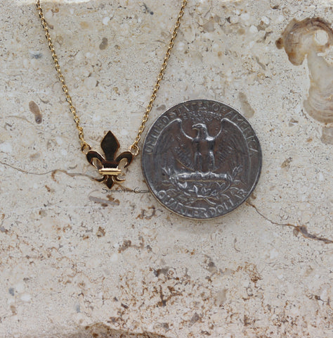 STG 18K Gold Plated Fleur De Lis Pendant Necklace – Elegant French-Inspired Symbolic Jewelry for Timeless Style