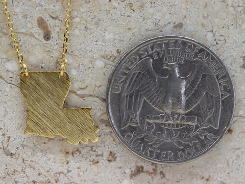 STG 18K Gold Plated Dainty Brushed Louisiana State Pendant Necklace – Minimalist State Pride Jewelry for Everyday Wear