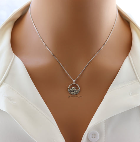 STG 18K Gold Plated Dainty Hammered Wave Coin Pendant Necklace – Coastal-Inspired Minimalist Jewelry