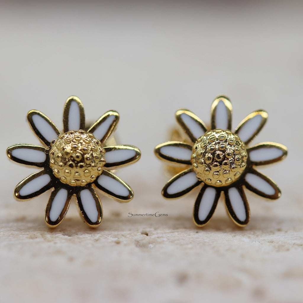 STG Dainty Mini Daisy Flower Stud Earrings