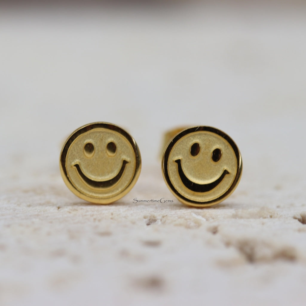 STG Dainty Smiley Face Stud Earrings
