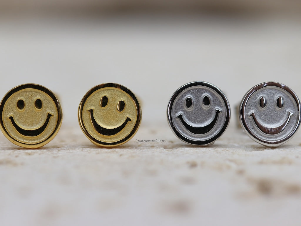 STG Dainty Smiley Face Stud Earrings