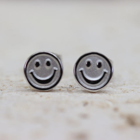 STG Dainty Smiley Face Stud Earrings