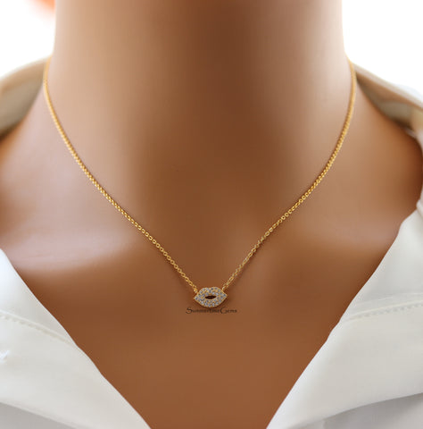 STG 18K Gold Plated Sparkly Rhinestone Lips Pendant Necklace – Bold, Flirty Statement Jewelry