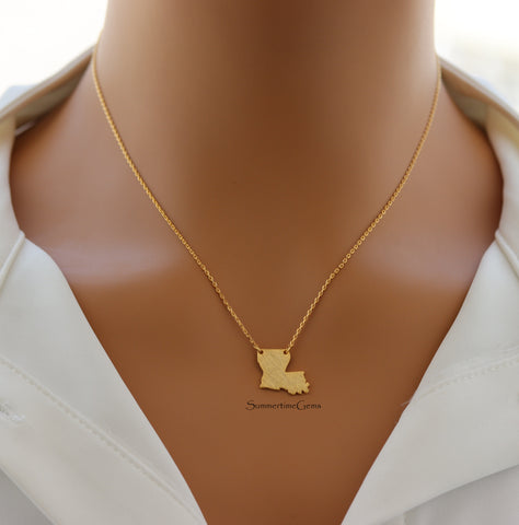 STG 18K Gold Plated Dainty Brushed Louisiana State Pendant Necklace – Minimalist State Pride Jewelry for Everyday Wear