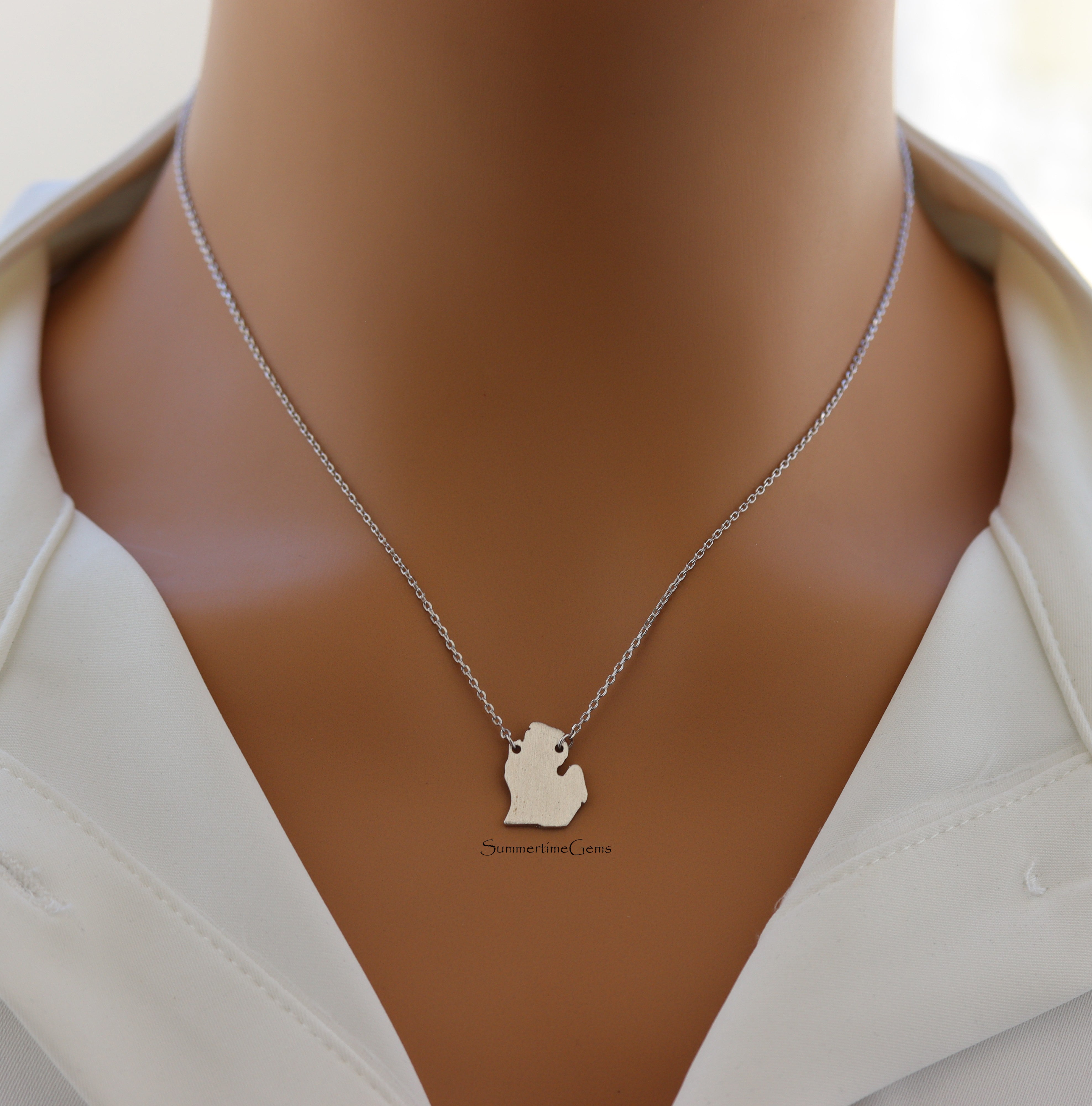 STG 18K Gold Plated Dainty Brushed Michigan State Pendant Necklace – Minimalist State Pride Jewelry