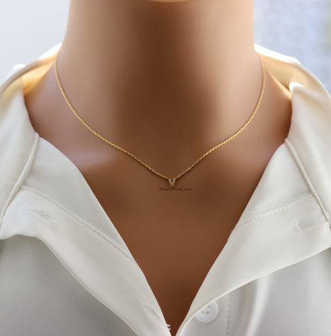 STG 18K Gold Plated Dainty Mini Rhinestone Initial "V" Pendant Necklace – Sparkly Personalized Letter Jewelry Gift
