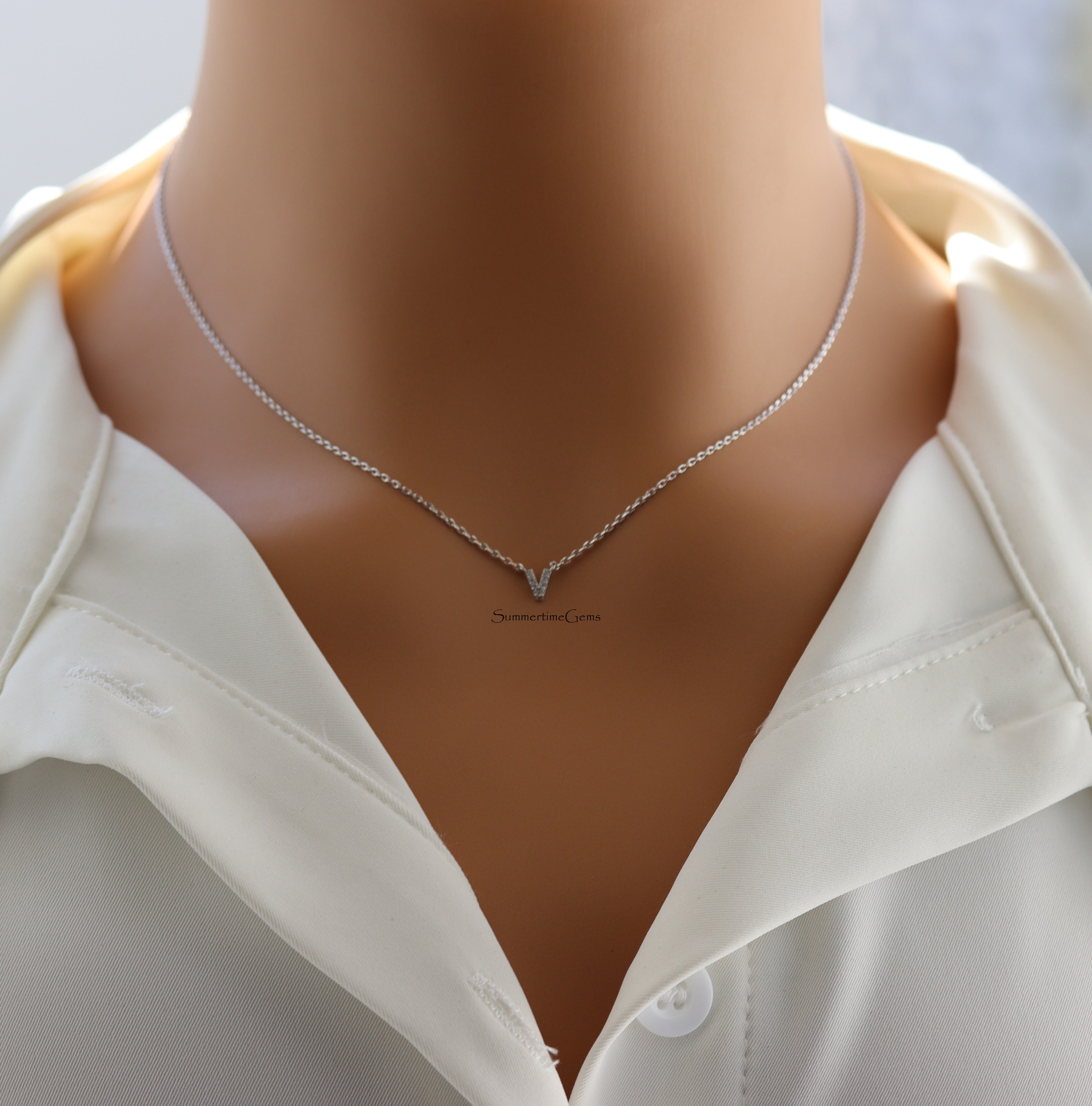 STG 18K Gold Plated Dainty Mini Rhinestone Initial "V" Pendant Necklace – Sparkly Personalized Letter Jewelry Gift