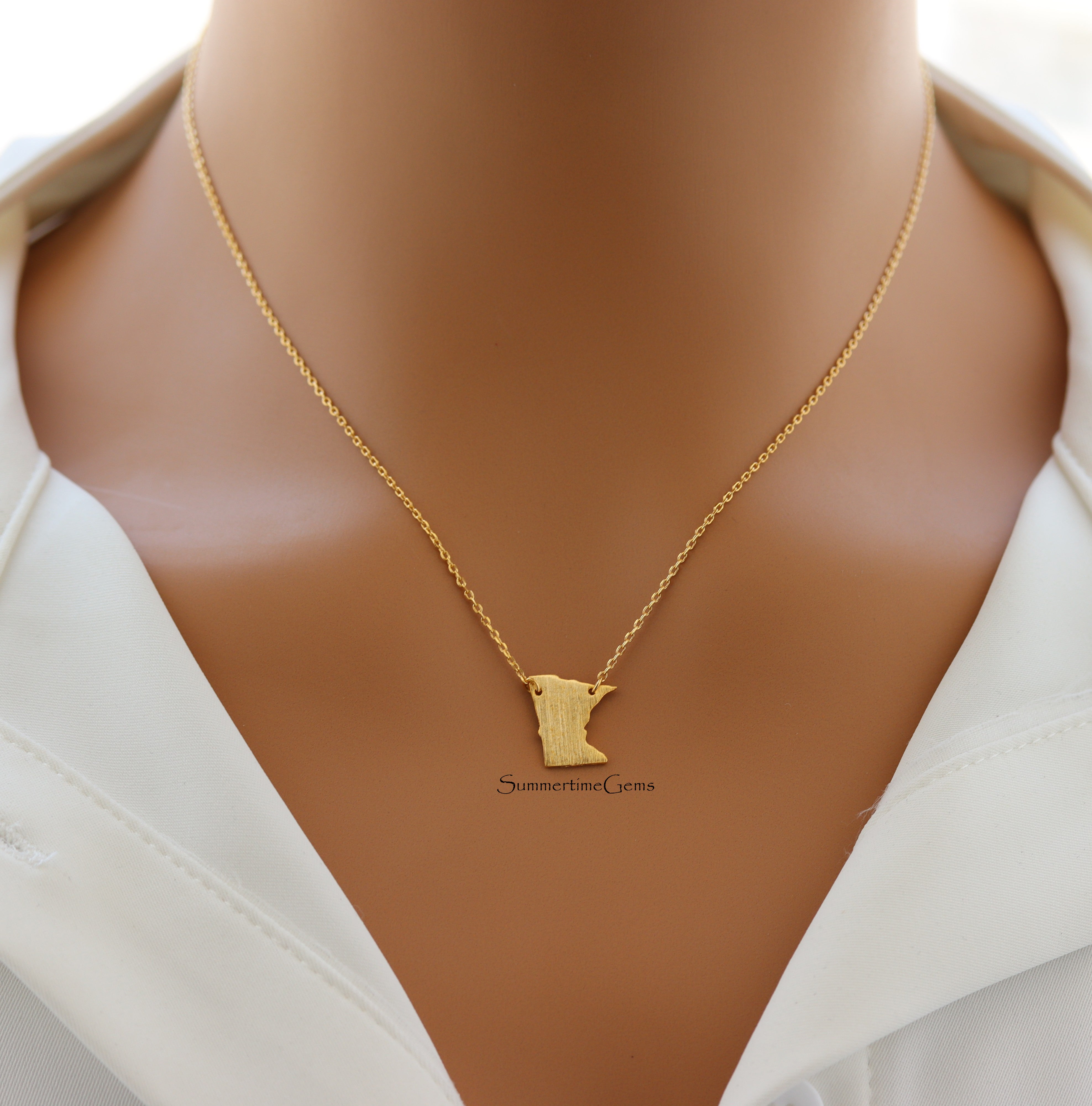 STG 18K Gold Plated Dainty Brushed Minnesota State Pendant Necklace – Minimalist Home State Jewelry for Everyday Wea
