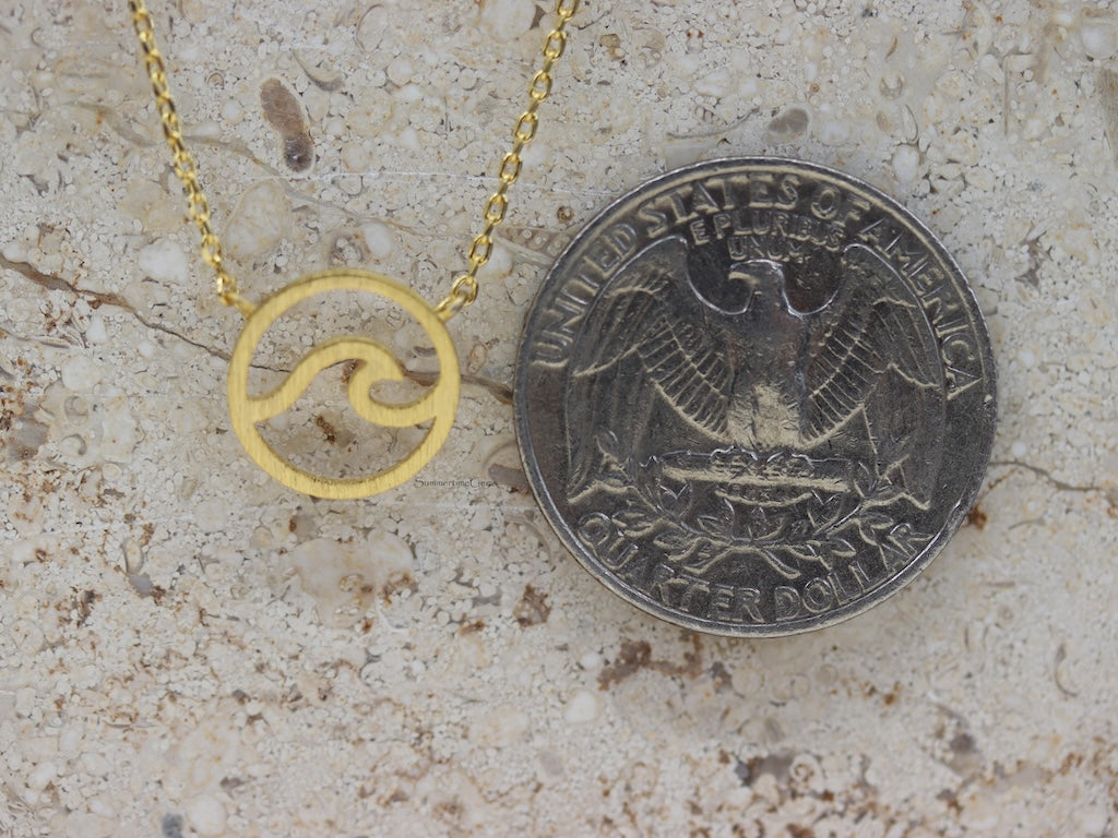 18K Gold Plated Wave Cutout Coin Pendant Necklace – Ocean-Inspired Minimalist Jewelry for Beach Lovers