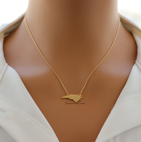 STG 18K Gold Plated Brushed North Carolina State Pendant Necklace – Minimalist State Pride Jewelry