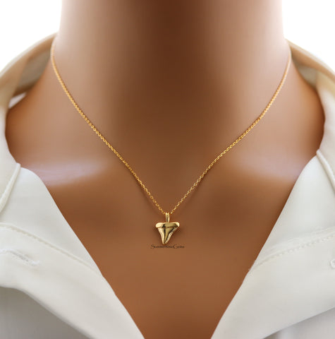 STG 18K Gold Plated Shark Tooth Pendant Necklace – Bold Ocean-Inspired Jewelry for Everyday Edge