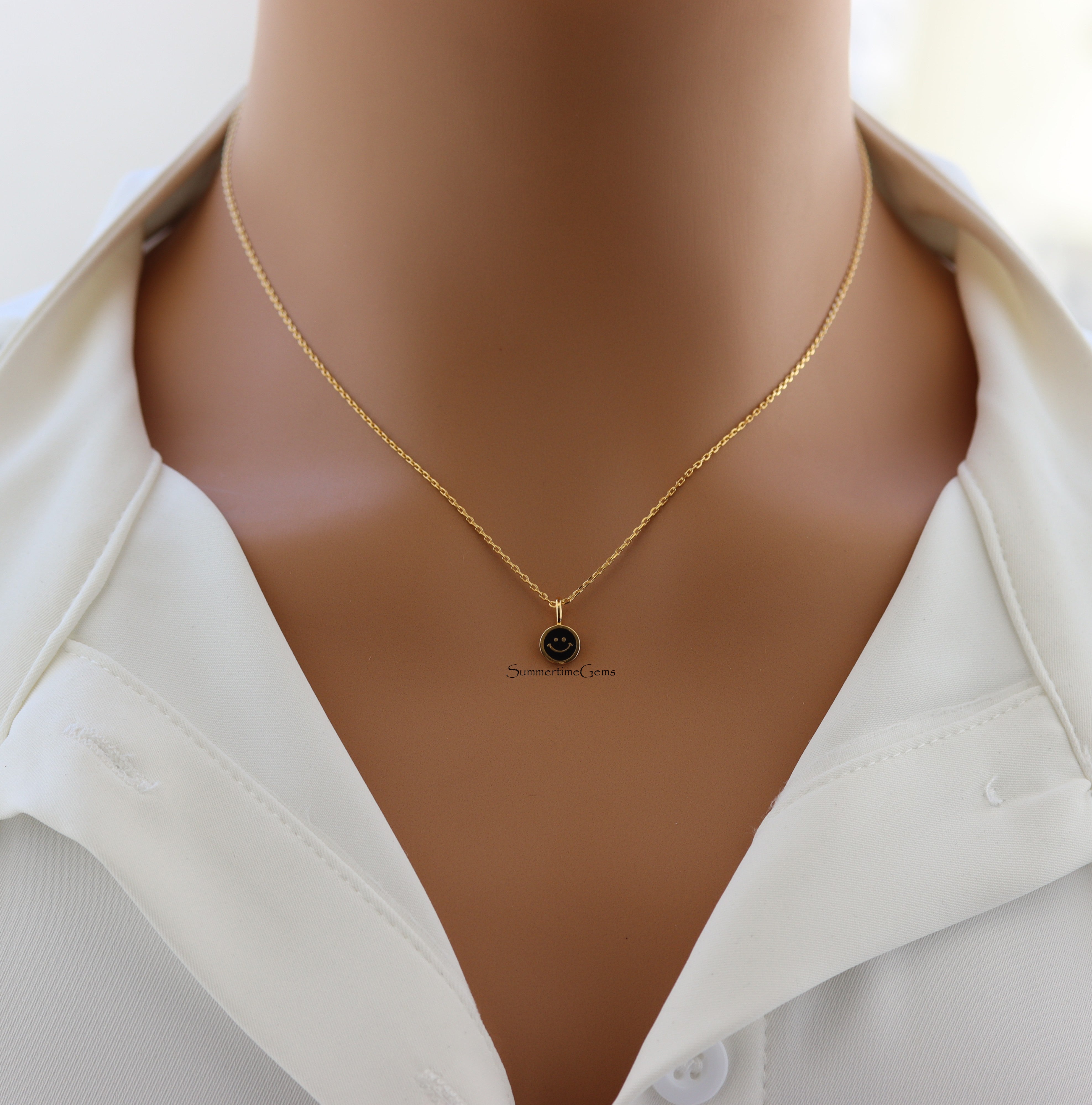 STG 18K Gold Plated Dainty Smiley Face Pendant Necklace – Cheerful & Sparkly Jewelry for Positive Vibes