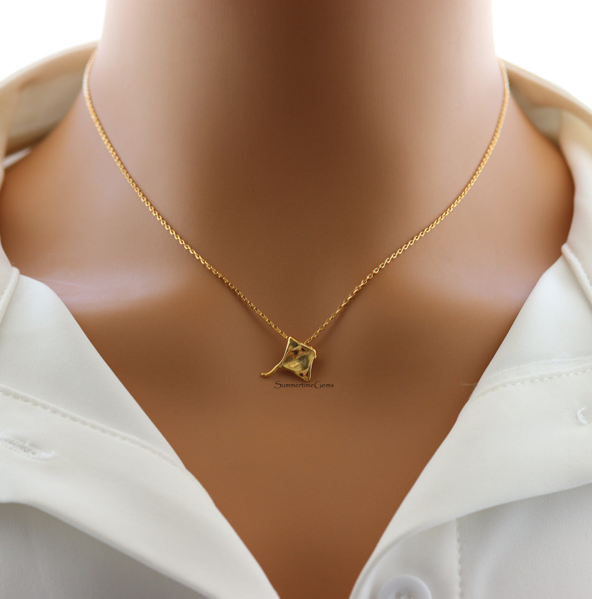 STG 18K Gold Plated Dainty Stingray Pendant Necklace – Ocean-Inspired Minimalist Jewelry for Sea Lovers