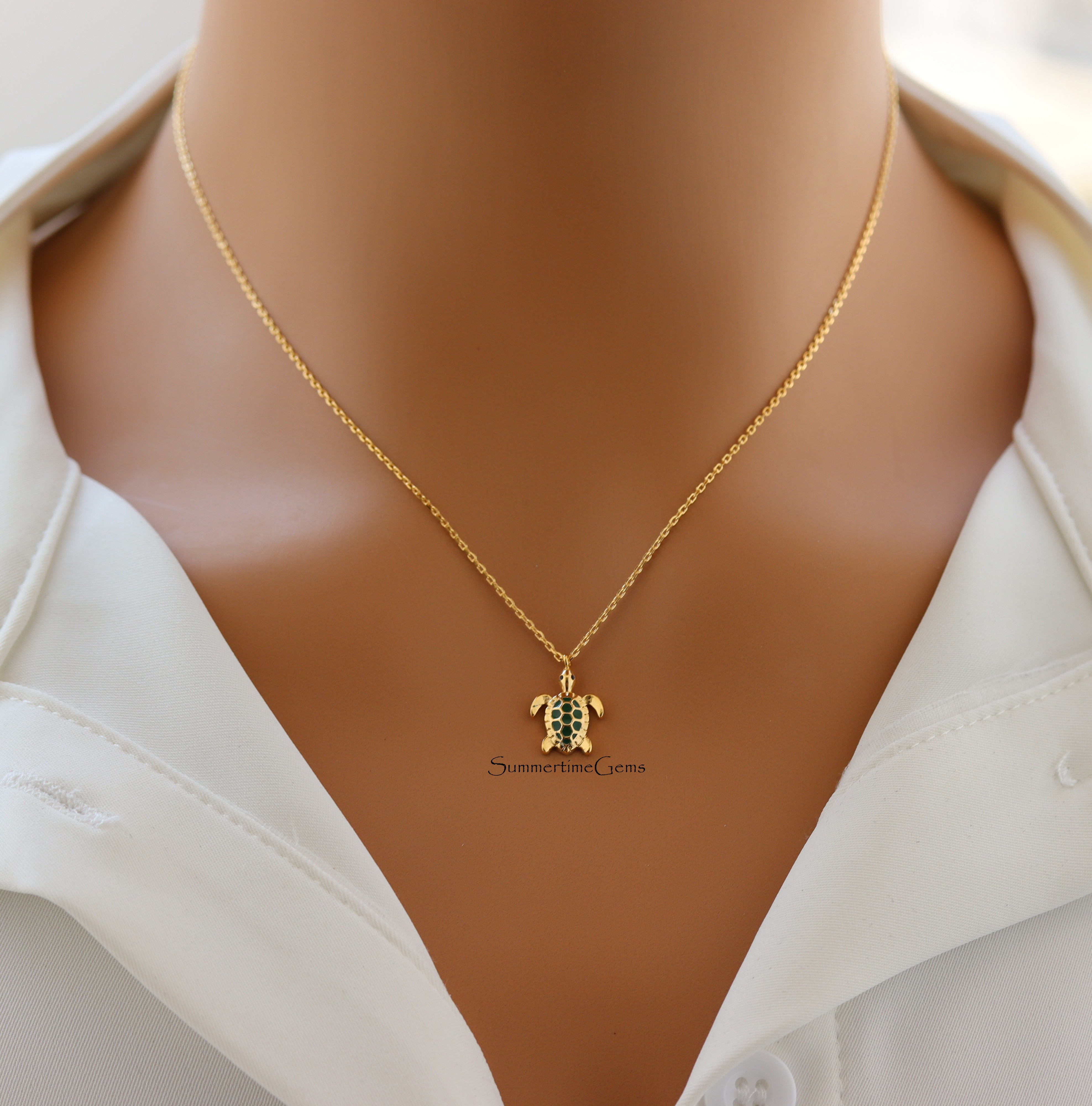 STG 18K Gold Plated Epoxy Turtle Pendant Necklace for Women – Ocean-Inspired Dainty Sea Life Jewelry Gift