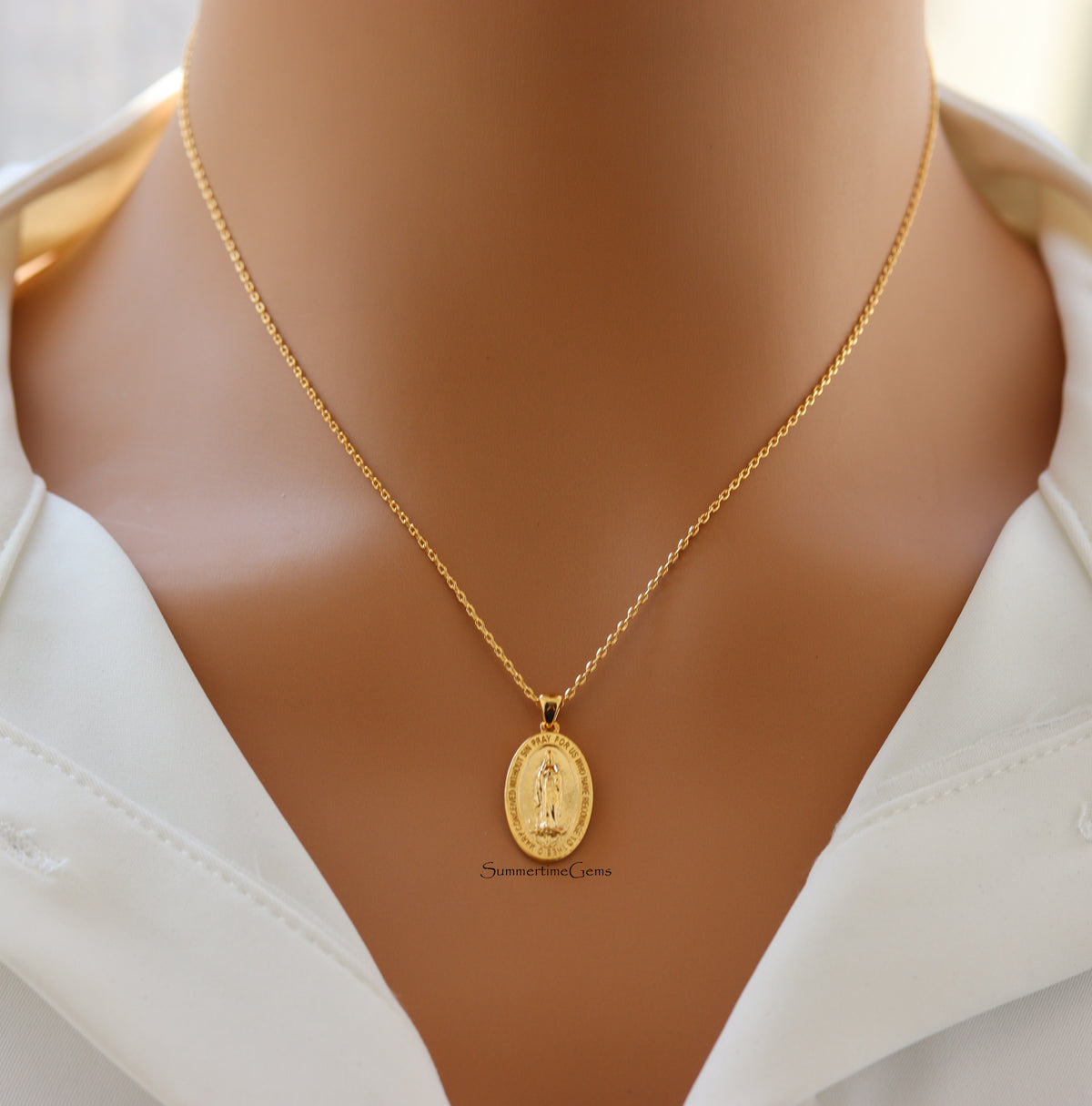STG 18K Gold Plated Virgin Mary Oval Pendant Necklace – Elegant Religious Jewelry for Faith & Protection