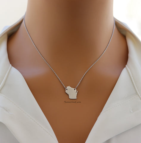 STG 18K Gold Plated Dainty Brushed Wisconsin State Pendant Necklace – Stylish & Unique State Jewelry for Wisconsin Lovers