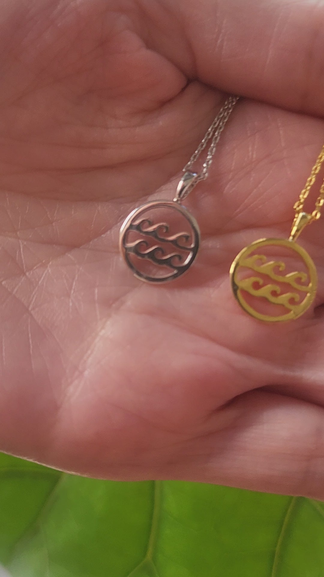 STG 18K Gold Plated Dainty Double Wave Coin Pendant Necklace – Minimalist Ocean-Inspired Jewelry