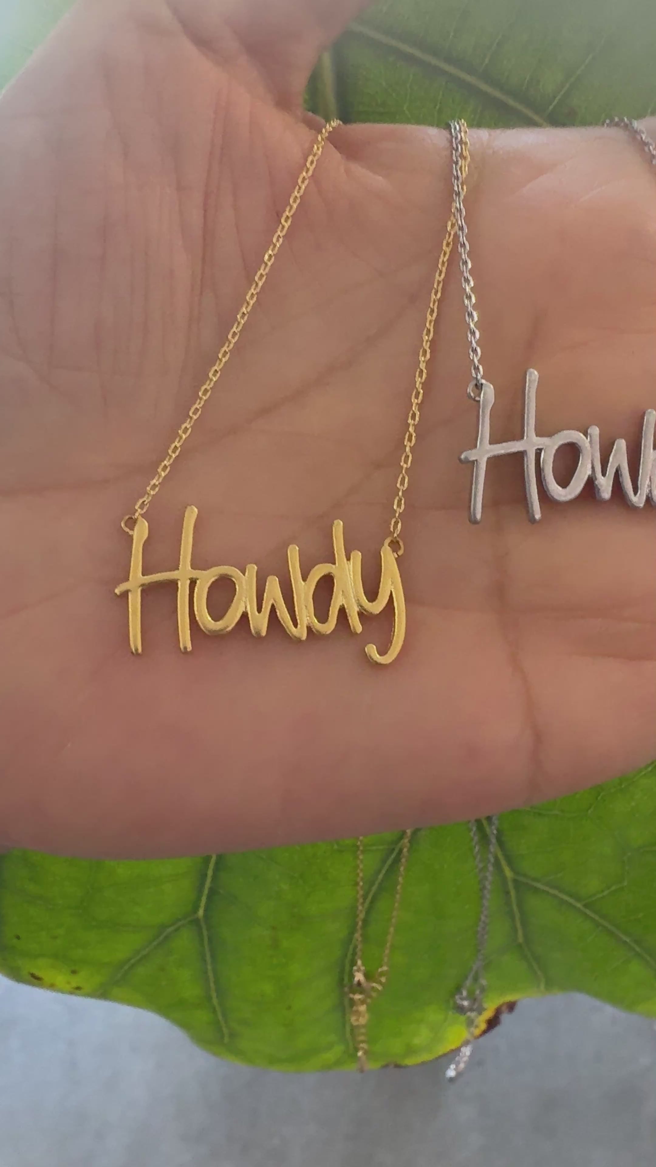 STG 18K Gold Plated Handwritten "Howdy" Pendant Necklace – Western Cowgirl Style Jewelry for Everyday Fun