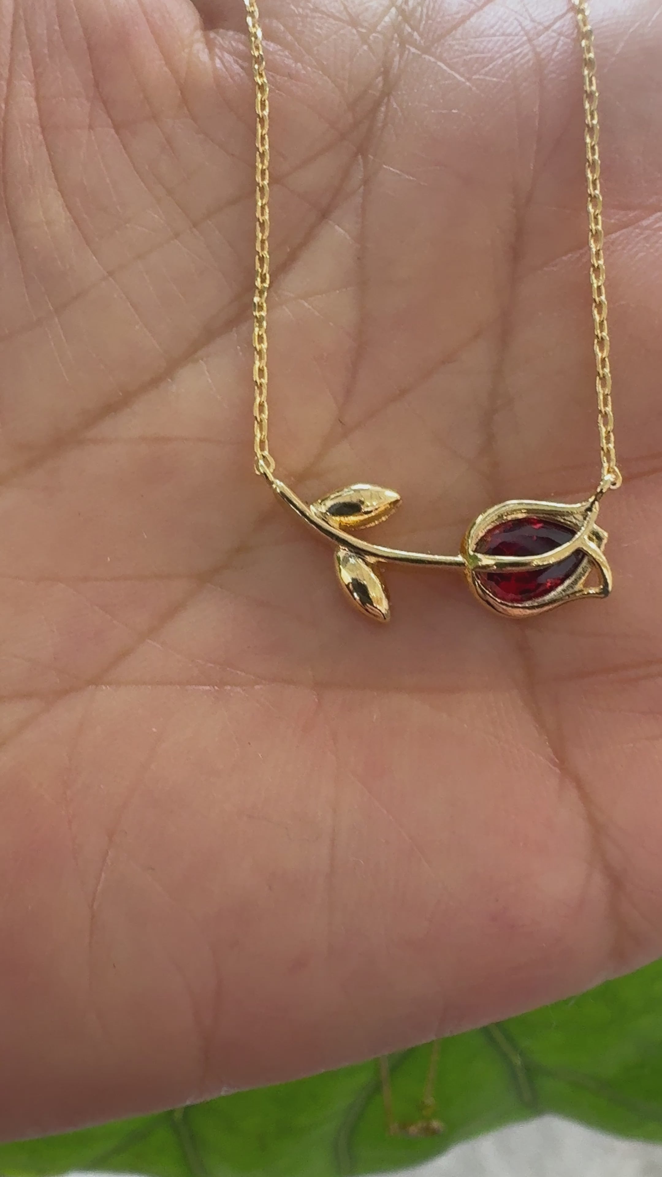 STG 18K Gold Plated January Garnet Tulip Pendant Necklace – Elegant Birthstone Jewelry for January Babies