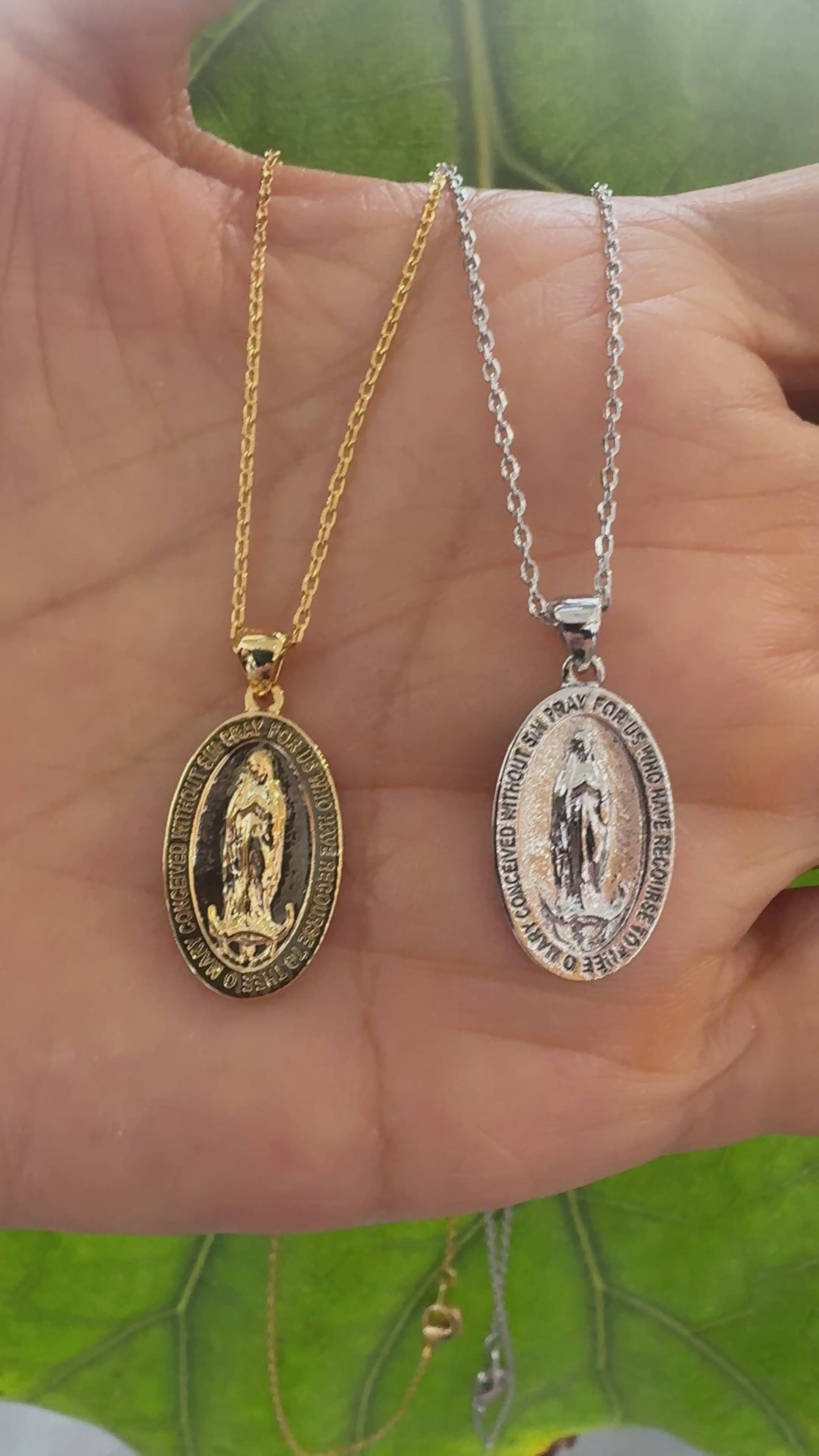 STG 18K Gold Plated Virgin Mary Oval Pendant Necklace – Elegant Religious Jewelry for Faith & Protection