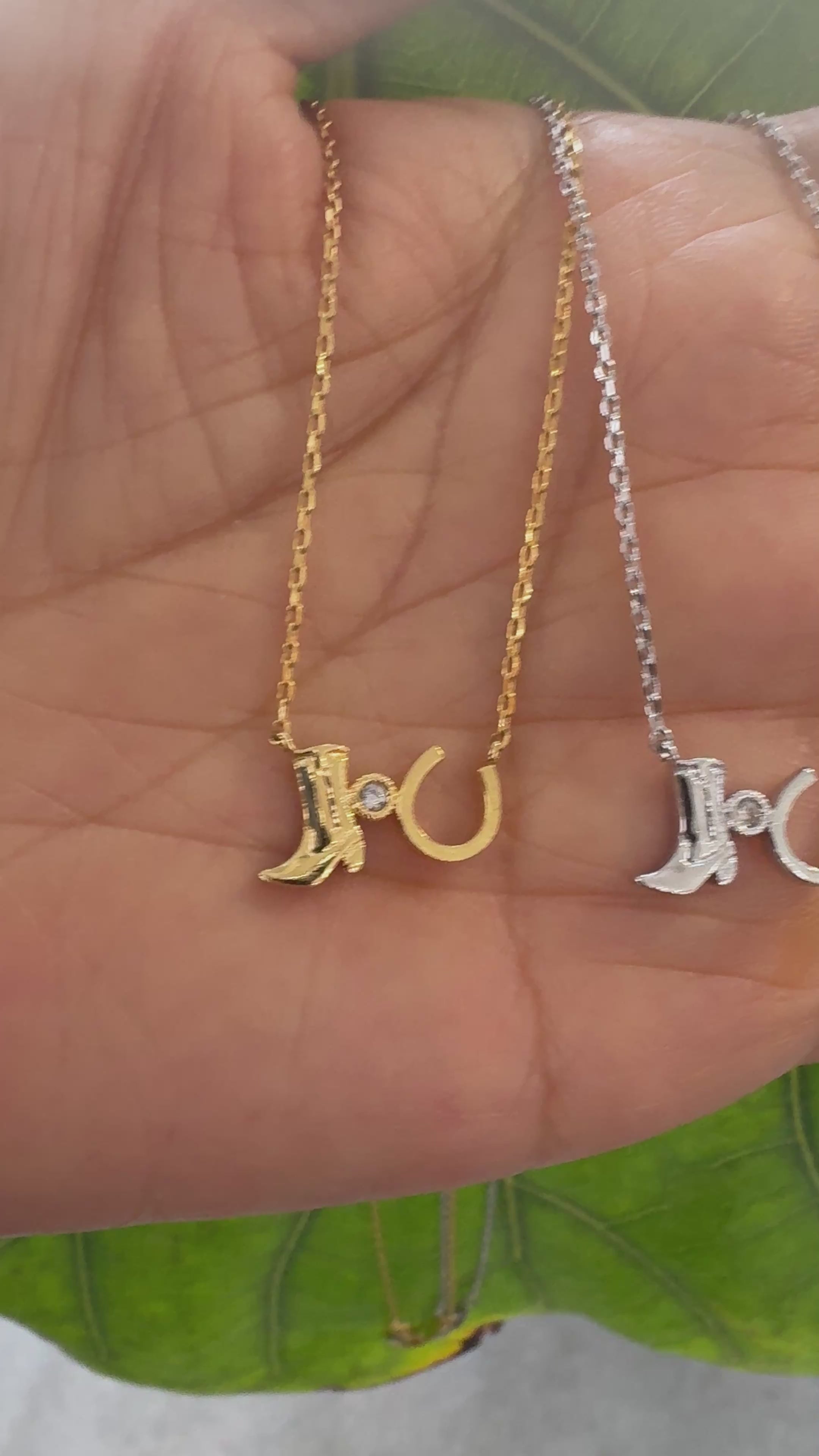 STG 18K Gold Plated Western Cowboy Boots and Horseshoe Pendant Necklace – Country Chic Jewelry for Rodeo & Western Lovers