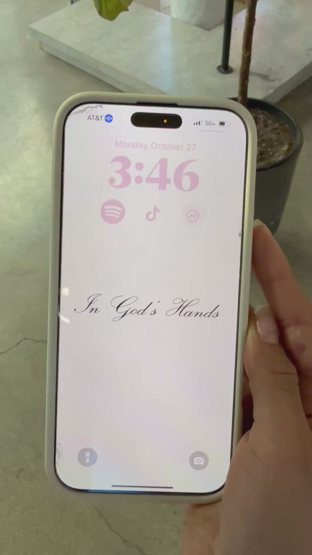 STG Custom Instagram Keychain – Tap to Share Your Profile Instantly | Personalized Social Media Keychain for Creators & Small Businesses